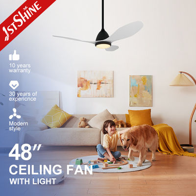 جودة  Noiseless 110V 240V Dimmable LED Ceiling Fan With 3 Colors Change Light مصنع